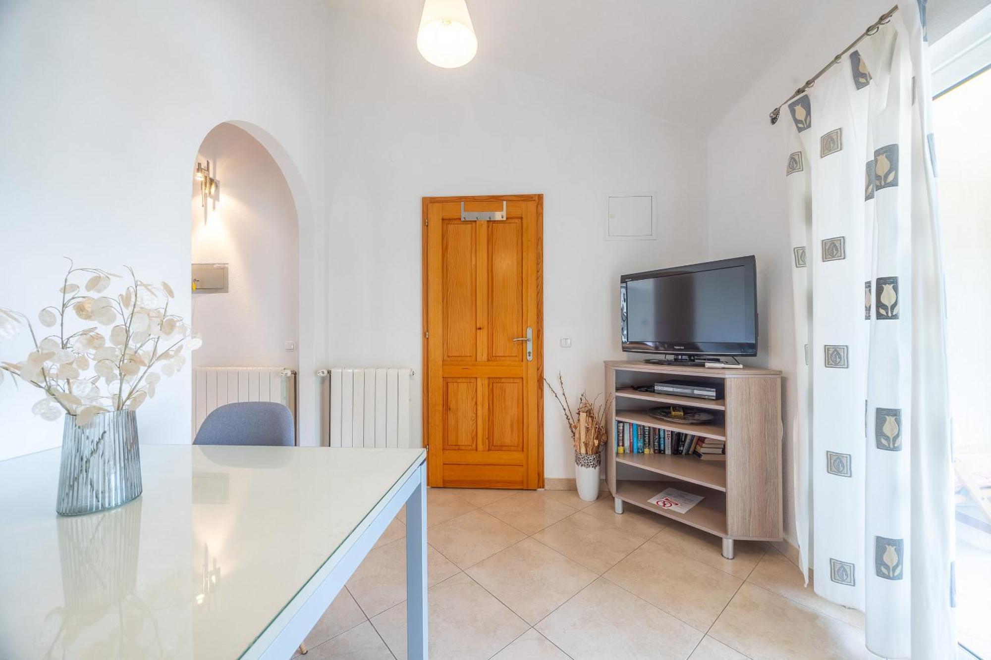 Apartments And Rooms Lea Бол Екстер'єр фото