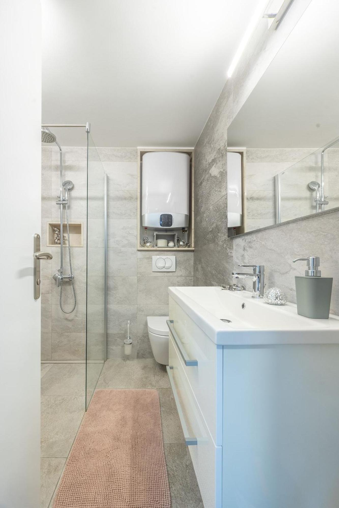 Apartments And Rooms Lea Бол Екстер'єр фото