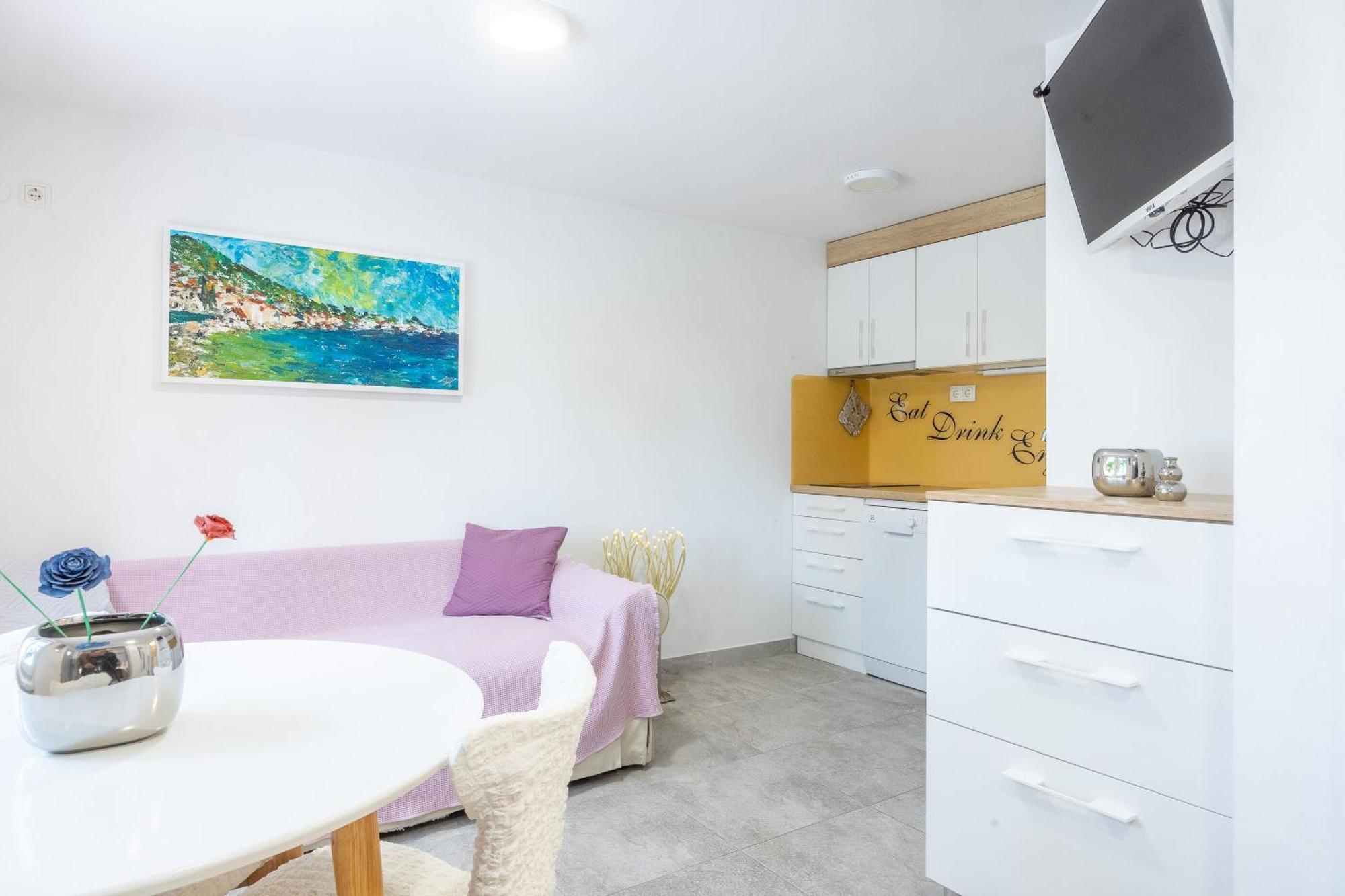 Apartments And Rooms Lea Бол Екстер'єр фото