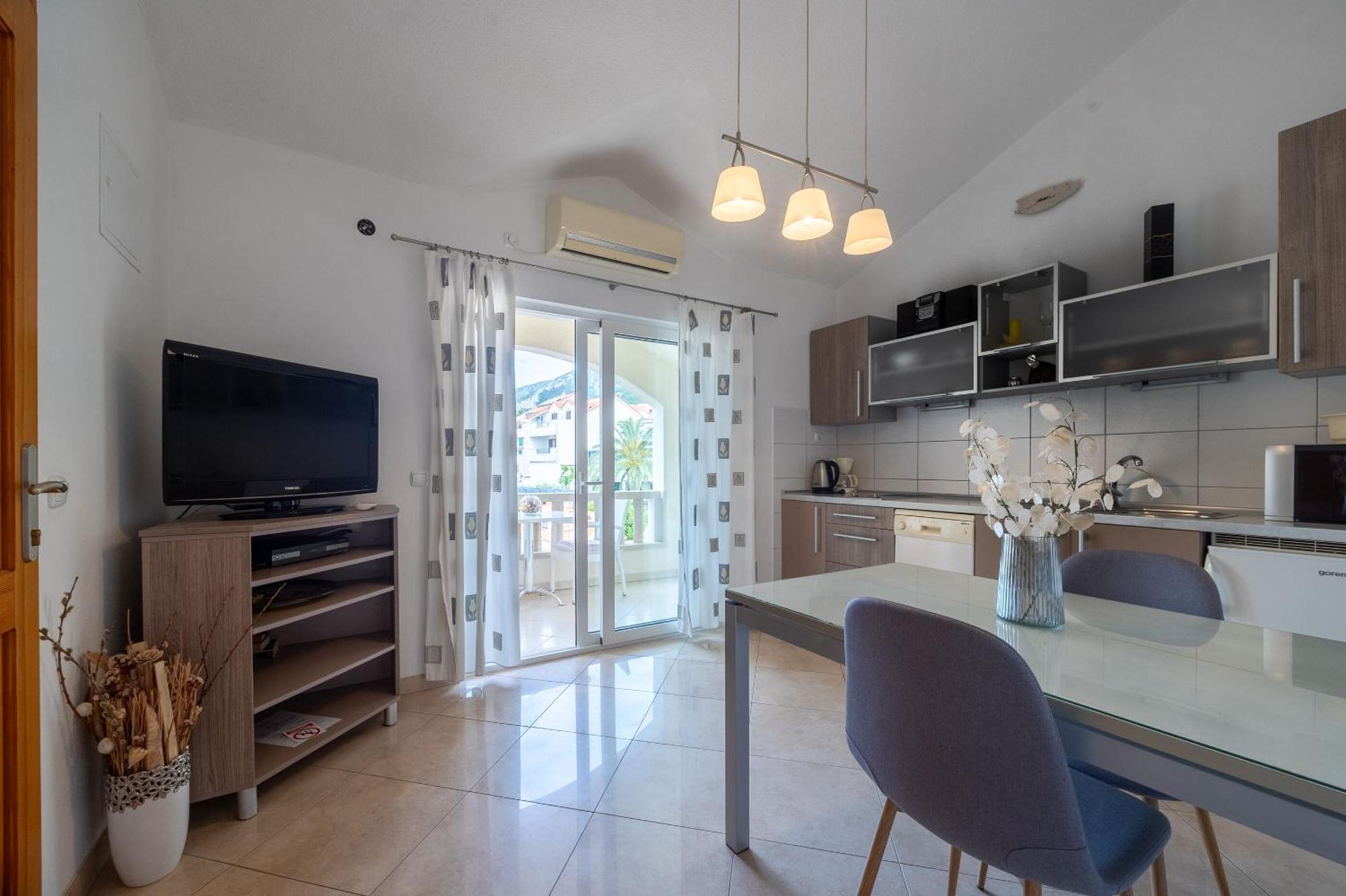 Apartments And Rooms Lea Бол Екстер'єр фото