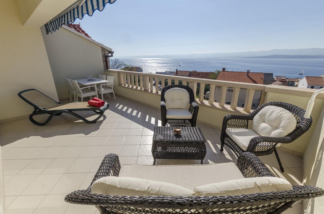 Apartments And Rooms Lea Бол Екстер'єр фото